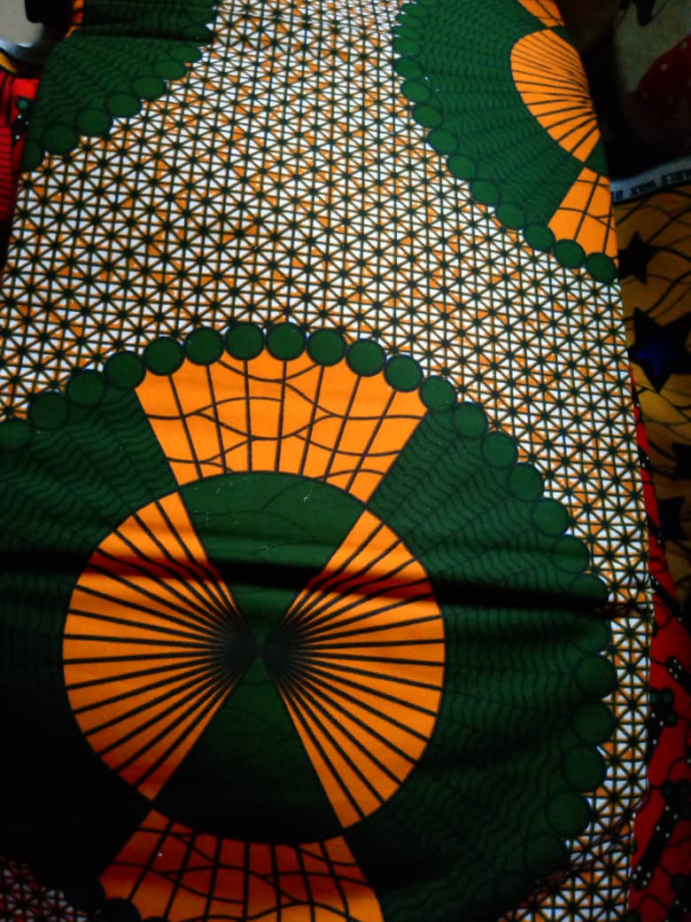 Robe africaine évasée en wax a